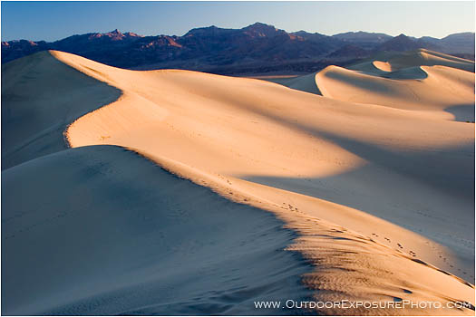 Royalty Free Stock Photo: Curving Ridge, Death Valley Sand Dunes
