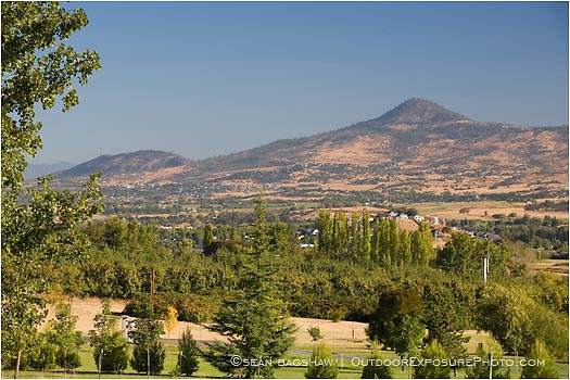 Royalty Free Stock Photo: Rogue Valley 1