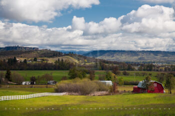 Southern Oregon Farmland Below the Table Rocks Stock Image, Southern Oregon Southern Oregon Farmland Below the Table Rocks Stock Image, Southern Oregon