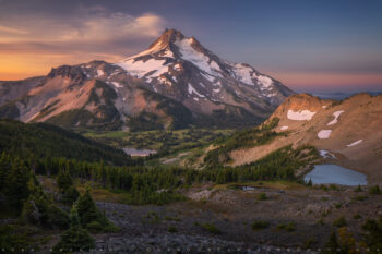 Mount Jefferson Stock Image, Mt. Jefferson Wilderness, Oregon Mount Jefferson Stock Image, Mt. Jefferson Wilderness, Oregon
